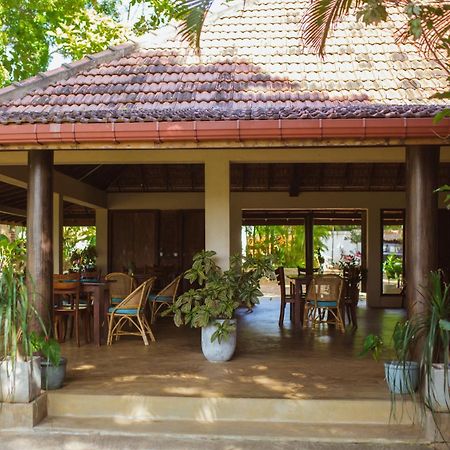 Hotel Omia Tangalle Exterior foto